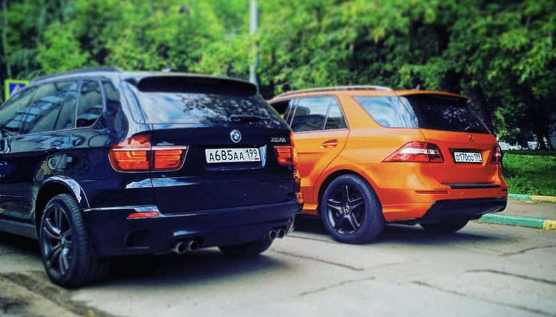 <p>Внедорожники семьи BMW и Mercedes. Фото: &copy; <a href=&quote;https://vk.com/m777mp97?z=photo3388169_382973962%2Fphotos3388169&quote; target=&quote;_blank&quote;>vk.com/m777mp97</a></p>