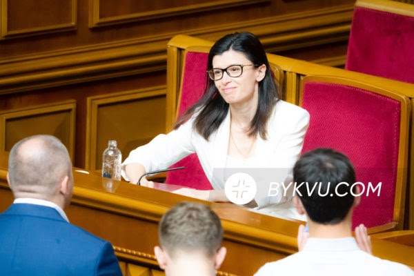 Плюшки для олігархів. Про що вам не напише Мендель, або Чим живе АМКУ 01 qukidrtiuhixxkmp